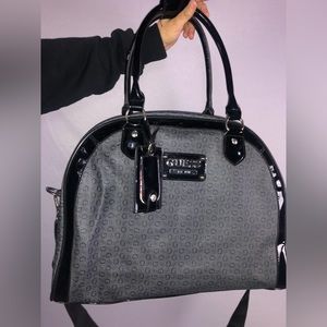Guess carryon bag. Sturdy and well made.